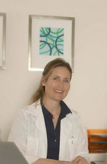 Dr. med. Esther Amann-Adam